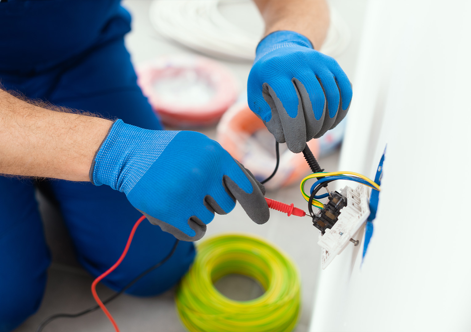 elektriker_3 https://abflussreinigung.co.at/wp-content/uploads/2023/04/elektriker_3.jpg